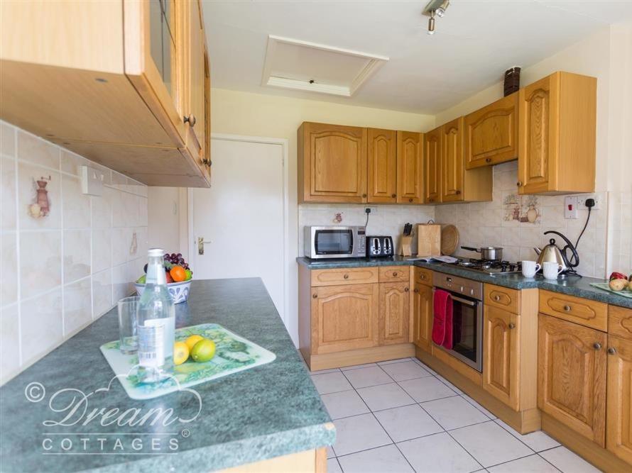 Hillview Bungalow Burton Bradstock Zewnętrze zdjęcie